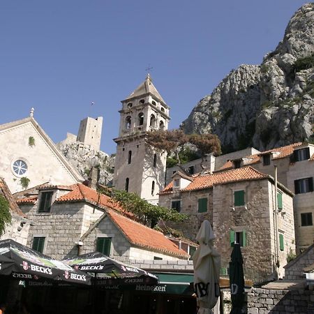 Luxury City Centre Apartment With Stunning View Omiš Buitenkant foto