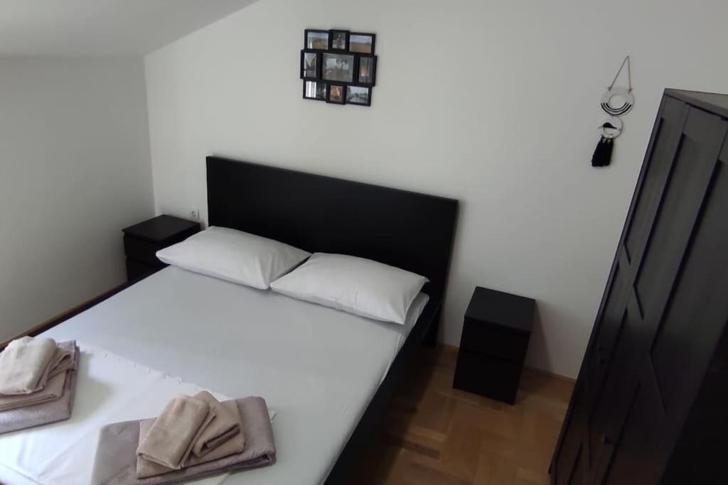 Luxury City Centre Apartment With Stunning View Omiš Buitenkant foto