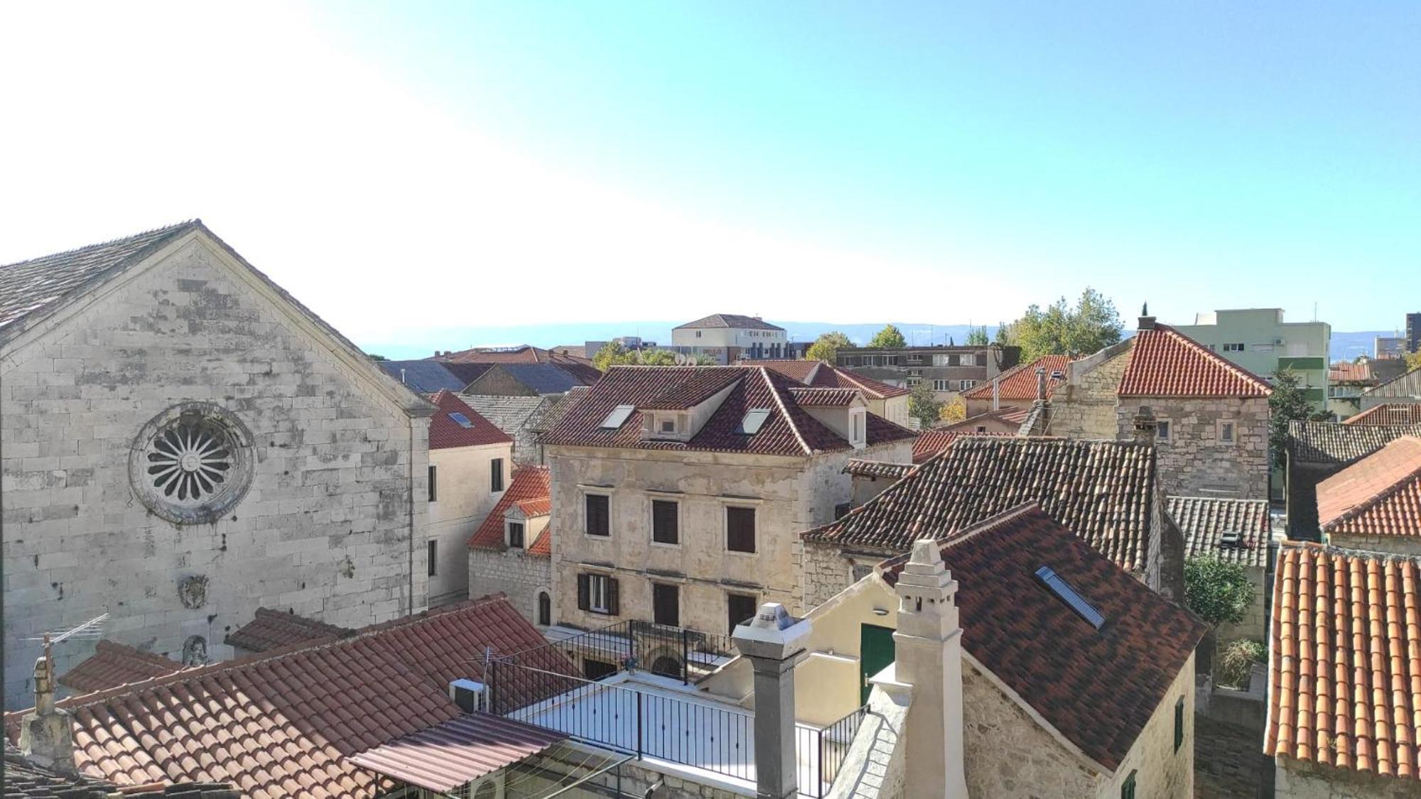 Luxury City Centre Apartment With Stunning View Omiš Buitenkant foto