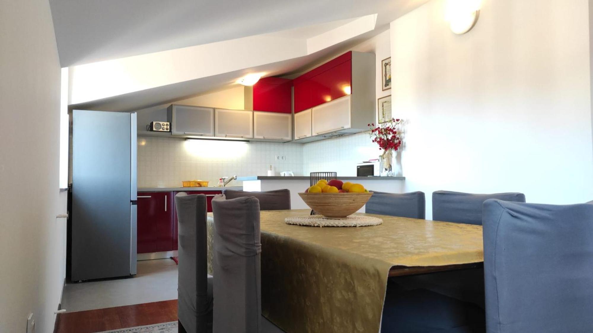 Luxury City Centre Apartment With Stunning View Omiš Buitenkant foto