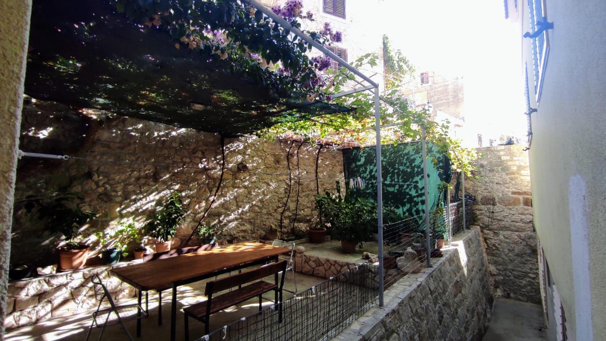 Luxury City Centre Apartment With Stunning View Omiš Buitenkant foto